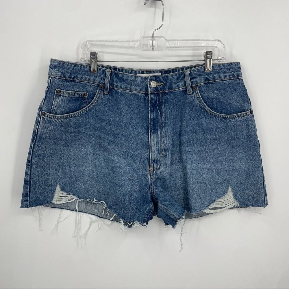 Topshop‎ A-line denim rip Mom shorts in Vintage Blue, US 14